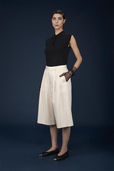 KNITTED SLEEVLESS POLO BLACK