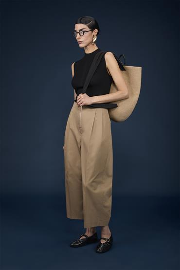 KNITTED SLEEVELESS TOP TURTLENECK BLACK