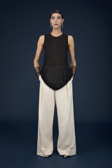 KNITTED SLEEVELESS TOP BLACK