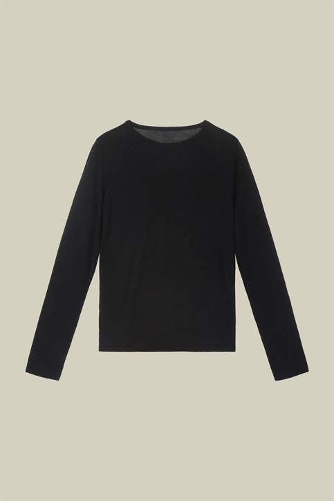 KNITTED LONG SLEEVES ROUND NECK SWEATER