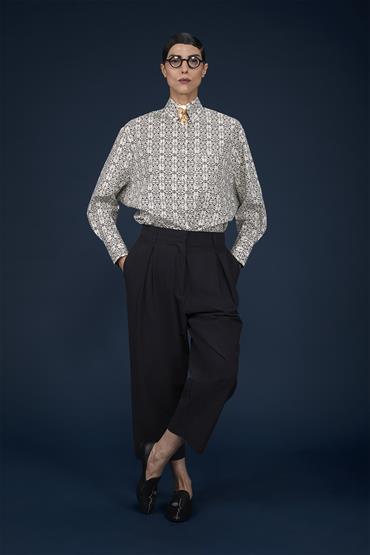 LADY'S PANT WITH PINCES