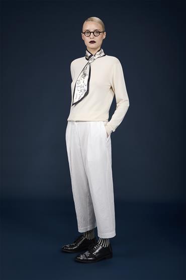 LADY'S PANT WITH PINCES WHITE
