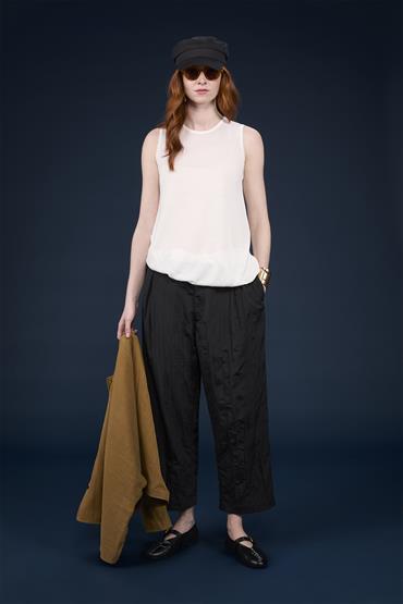 LADY'S PANT WITH PINCES BLACK