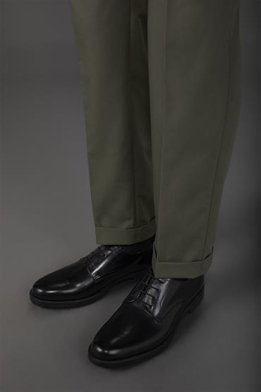 LEATHER DERBY