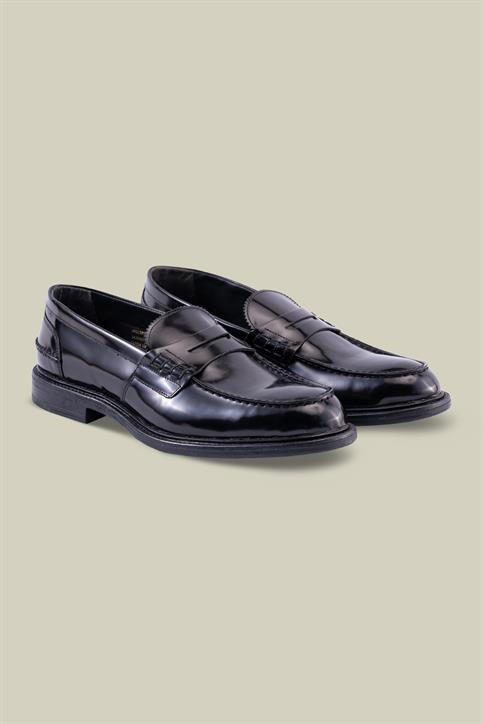 LOAFER
