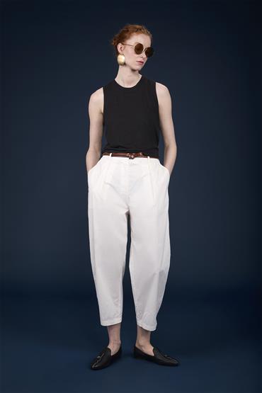 SLEEVELESS TOP BLACK