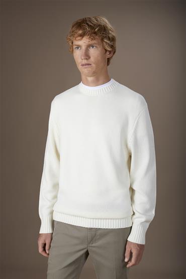 ROUND NECK