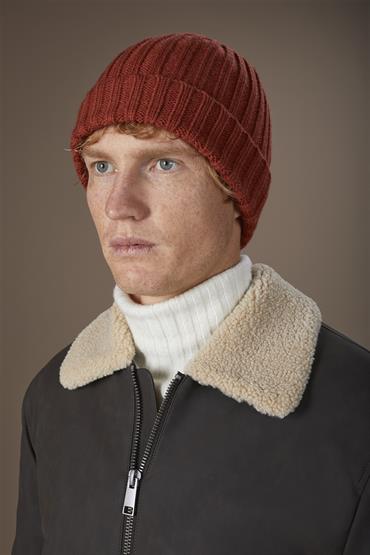 RIB BEANIE HAT BRICK