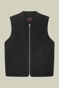 LIGHT PADDED VEST