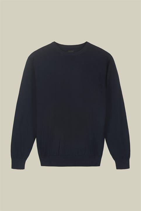 ROUNDNECK