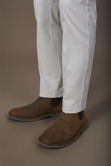 CHELSEA BOOTS