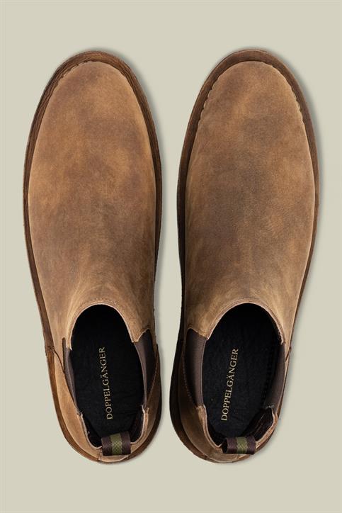 CHELSEA BOOTS