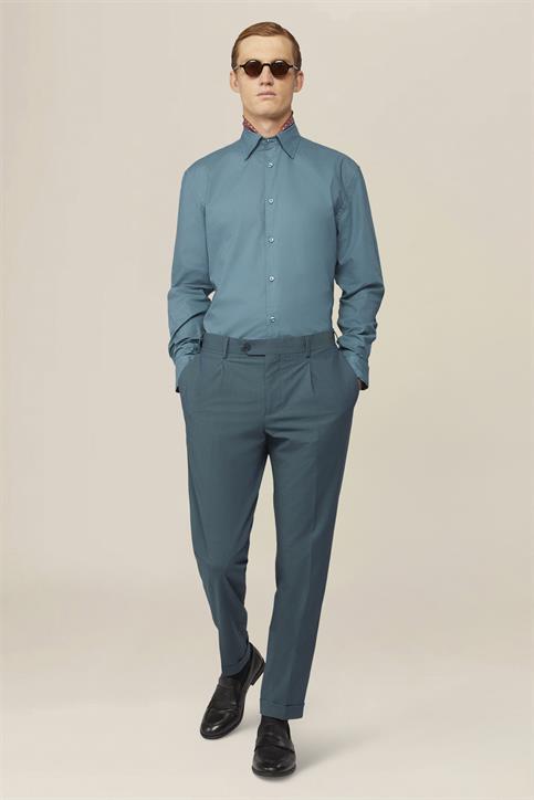 HIDDEN BUTTON DOWN COLLAR SHIRT