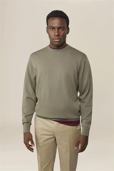 BASIC KNIT ROUNDNECK OLIVE GREEN